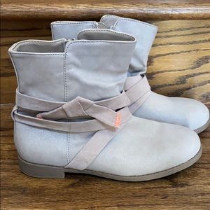 Ankle boots